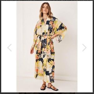 Like new - SPELL Tyler Long Robe